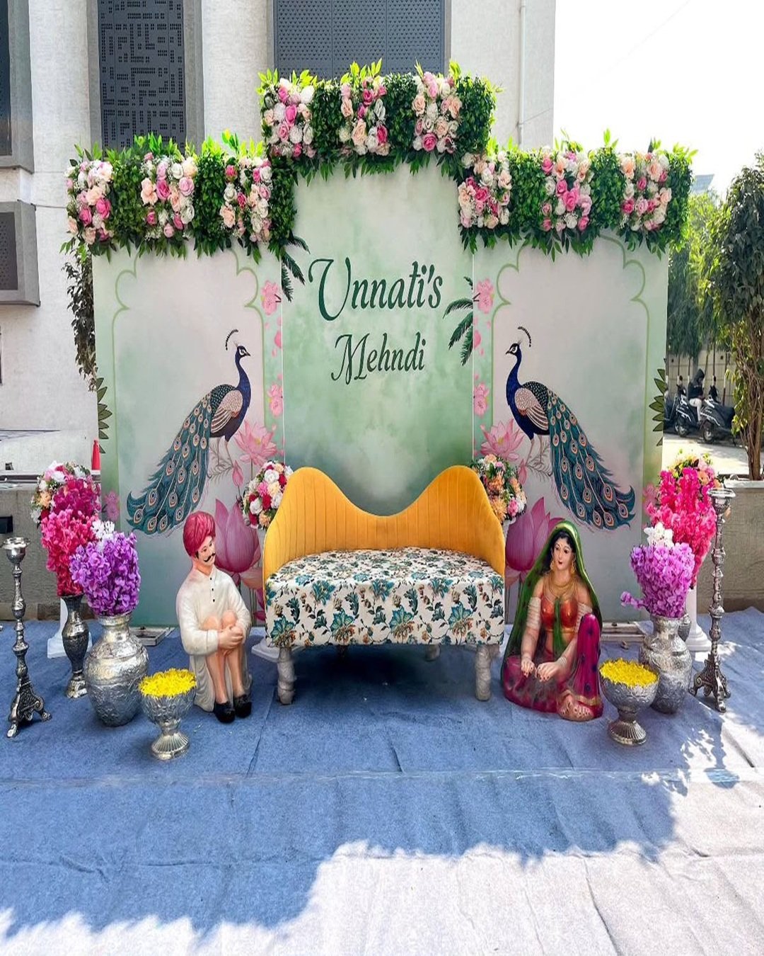Flower wall decoration in Bhubaneswar